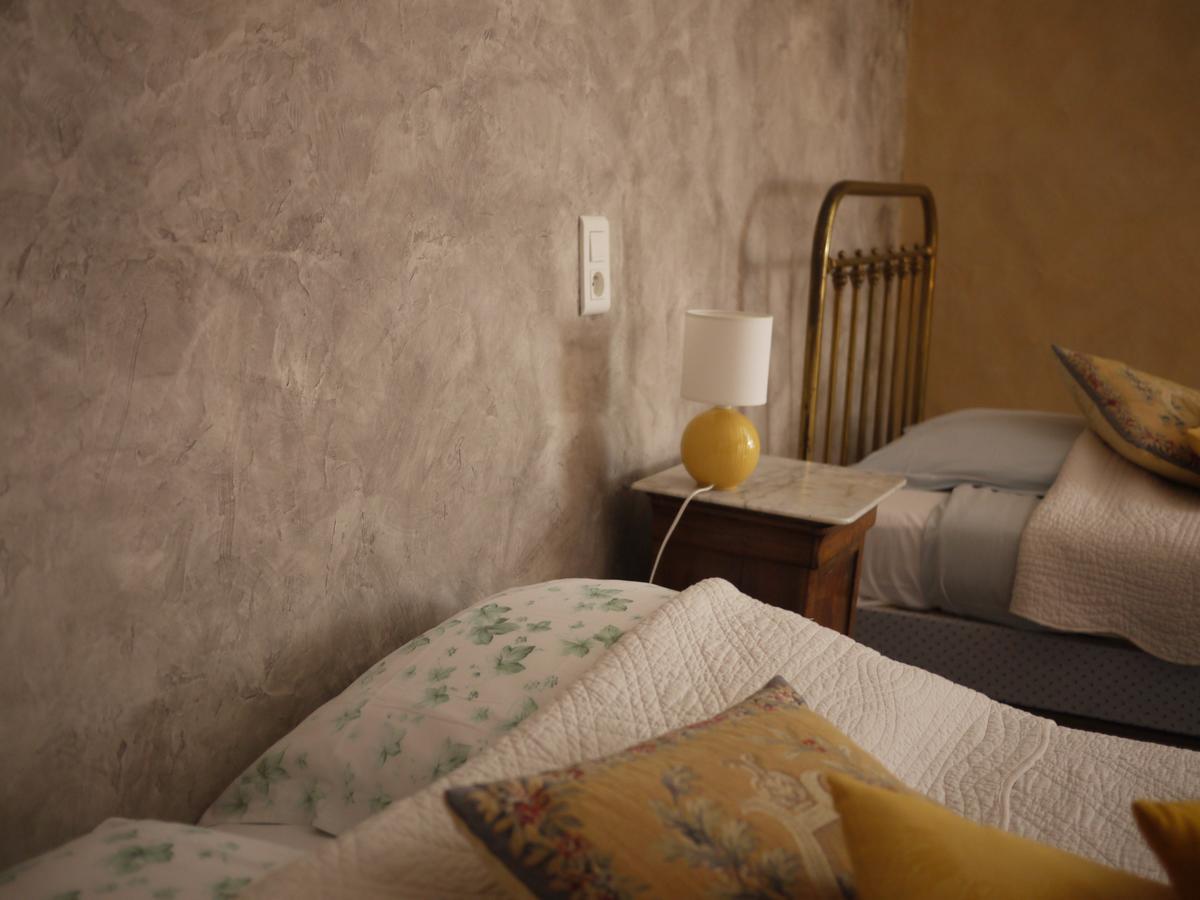 Bed and Breakfast Domaine De Puytirel Champagne-et-Fontaine Esterno foto