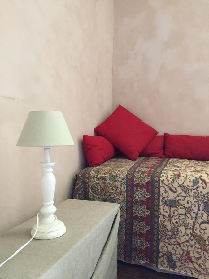 Bed and Breakfast Domaine De Puytirel Champagne-et-Fontaine Esterno foto